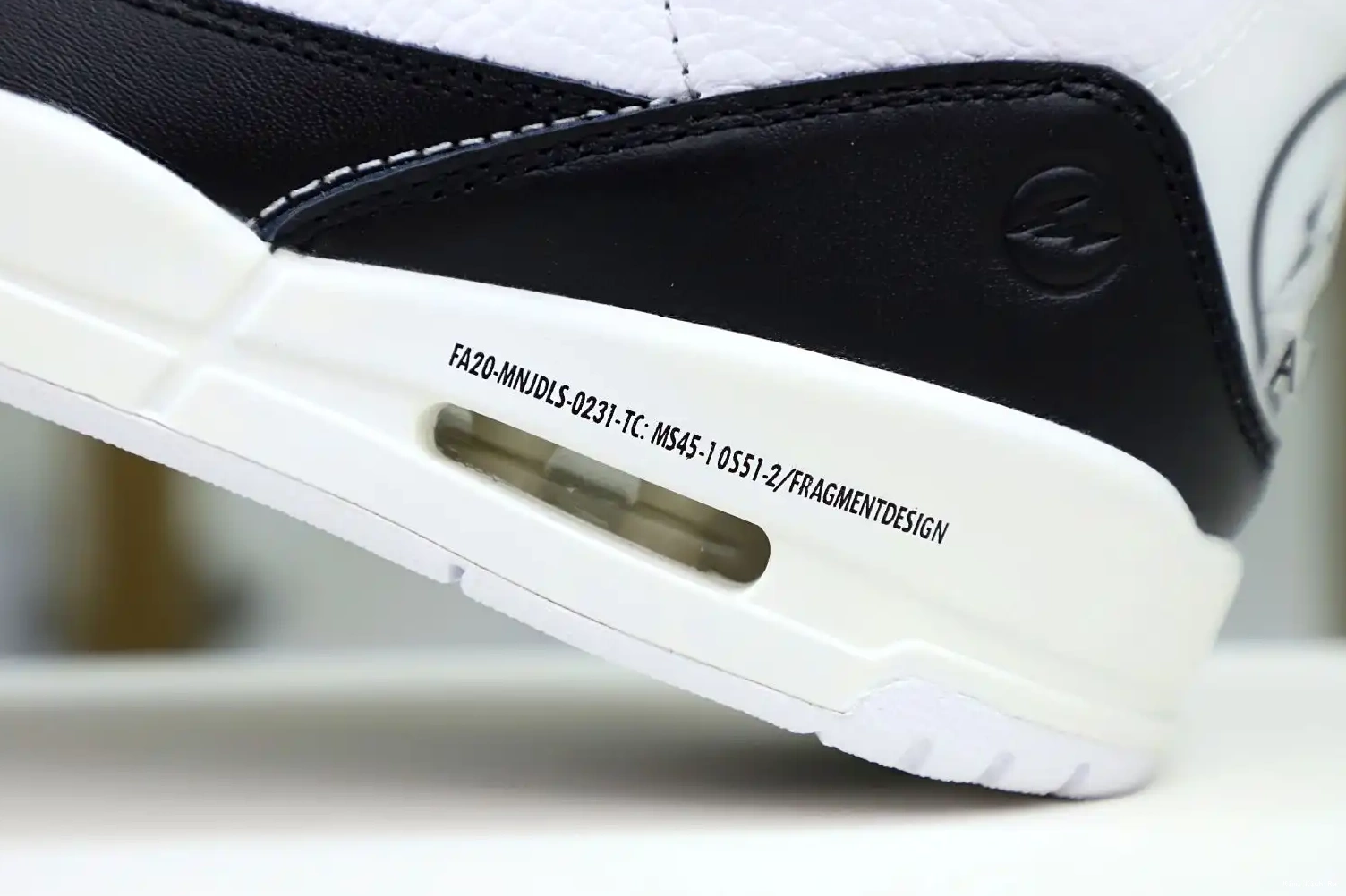 DESIGN JORDAN Kimikick FRAGMENT 'WHITE' X RETRO SP AIR 3 0521